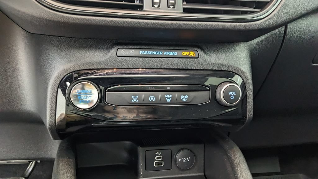Certified 2024 Ford Escape ST-Line w/ Tech Pack #1 AWD/4WD image 29