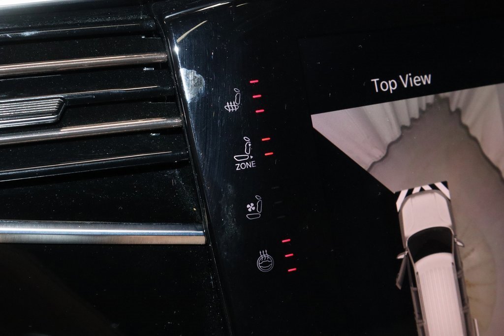 Used 2022 Jeep Grand Wagoneer Series III image 11