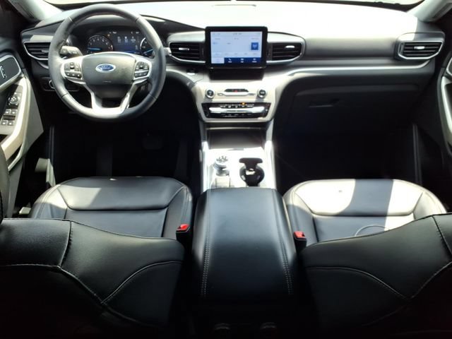 Certified 2023 Ford Explorer XLT w/ Equipment Group 202A AWD/4WD image 14