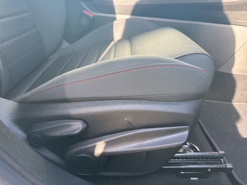 Used 2024 Dodge Hornet GT w/ GT Blacktop Package image 31