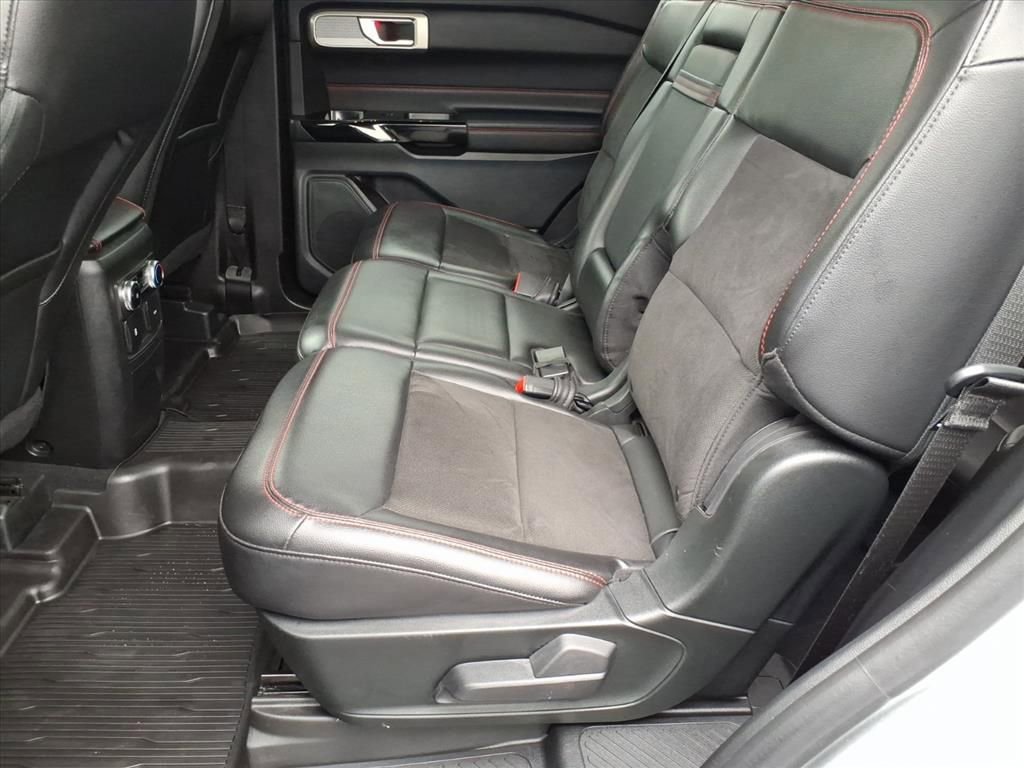 Certified 2023 Ford Explorer ST-Line image 12
