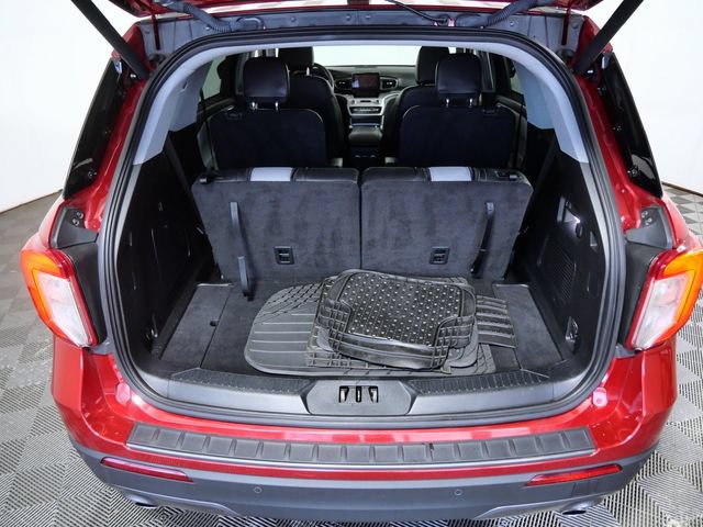 Certified 2021 Ford Explorer XLT w/ Equipment Group 202A AWD/4WD image 9