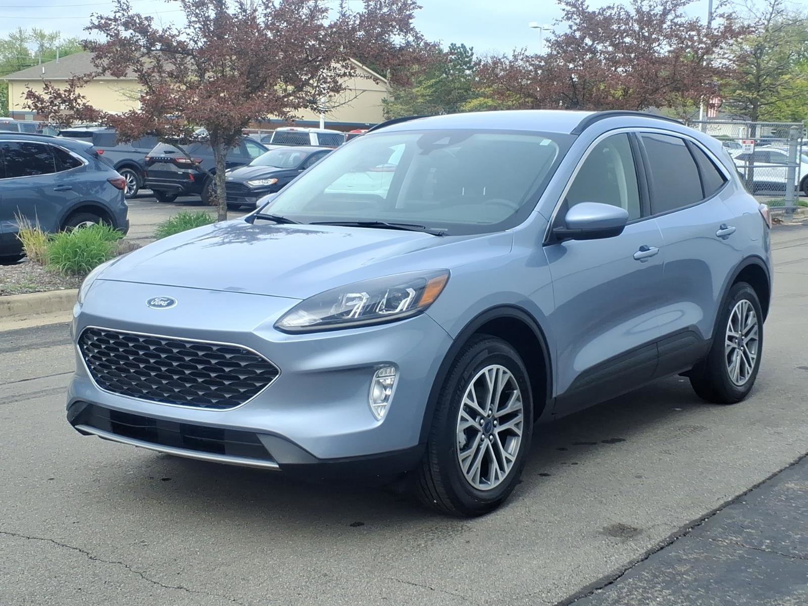 Certified 2022 Ford Escape SEL AWD/4WD image 3