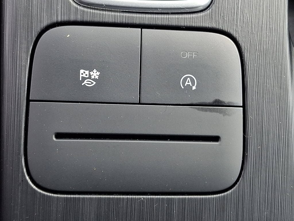 Certified 2023 Ford Escape Active AWD/4WD image 24