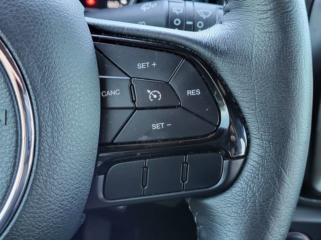 Used 2022 Jeep Renegade Altitude w/ Convenience Group AWD/4WD image 19