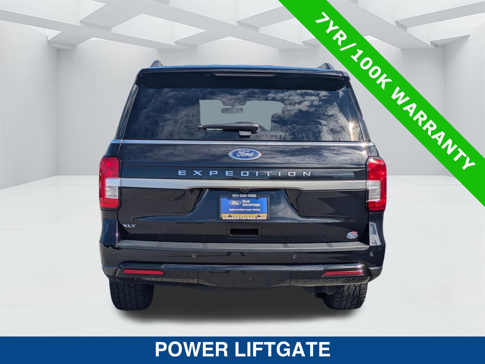 Certified 2024 Ford Expedition XLT RWD image 6