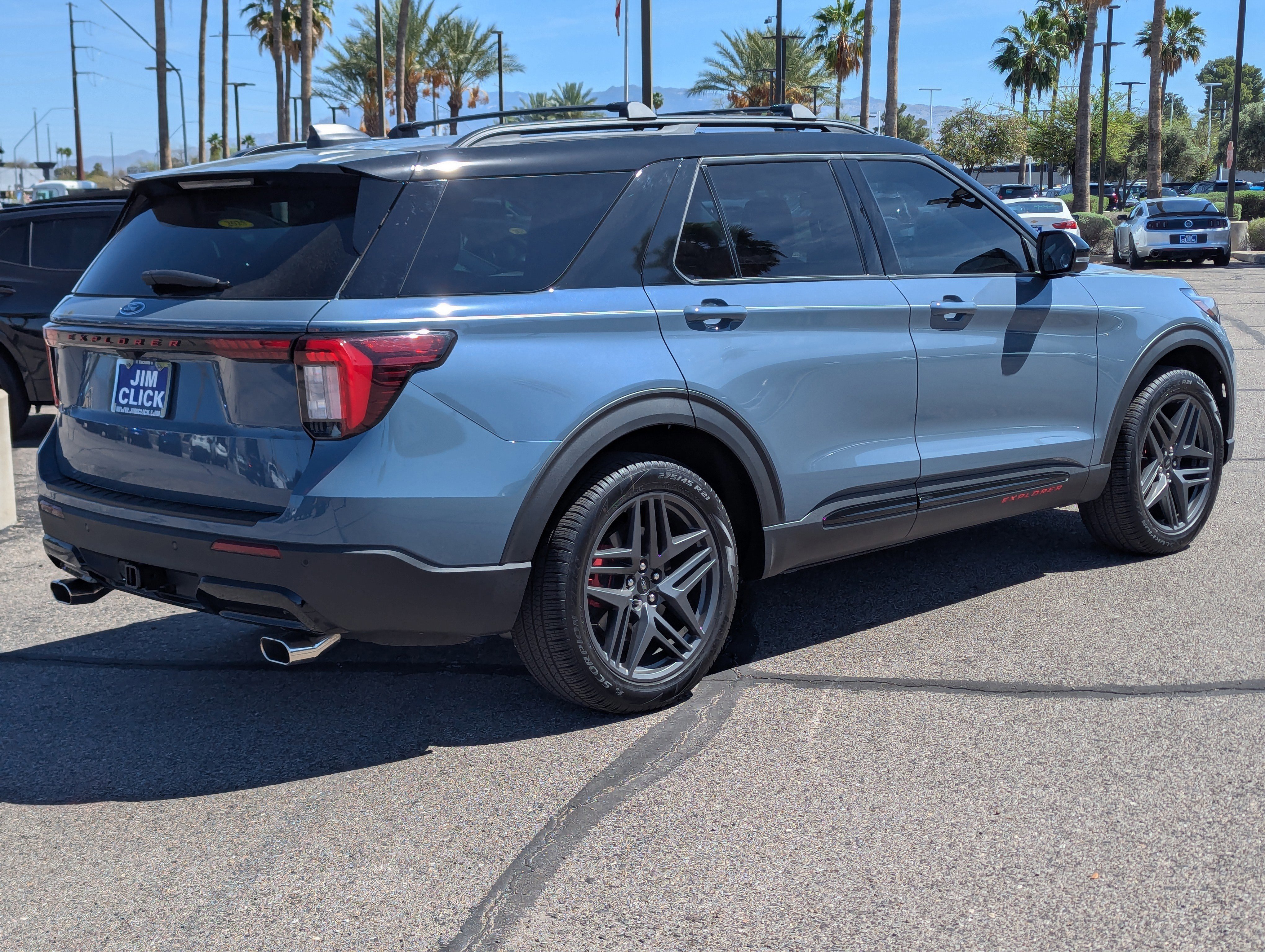 Certified 2025 Ford Explorer ST-Line w/ Premium Package image 4