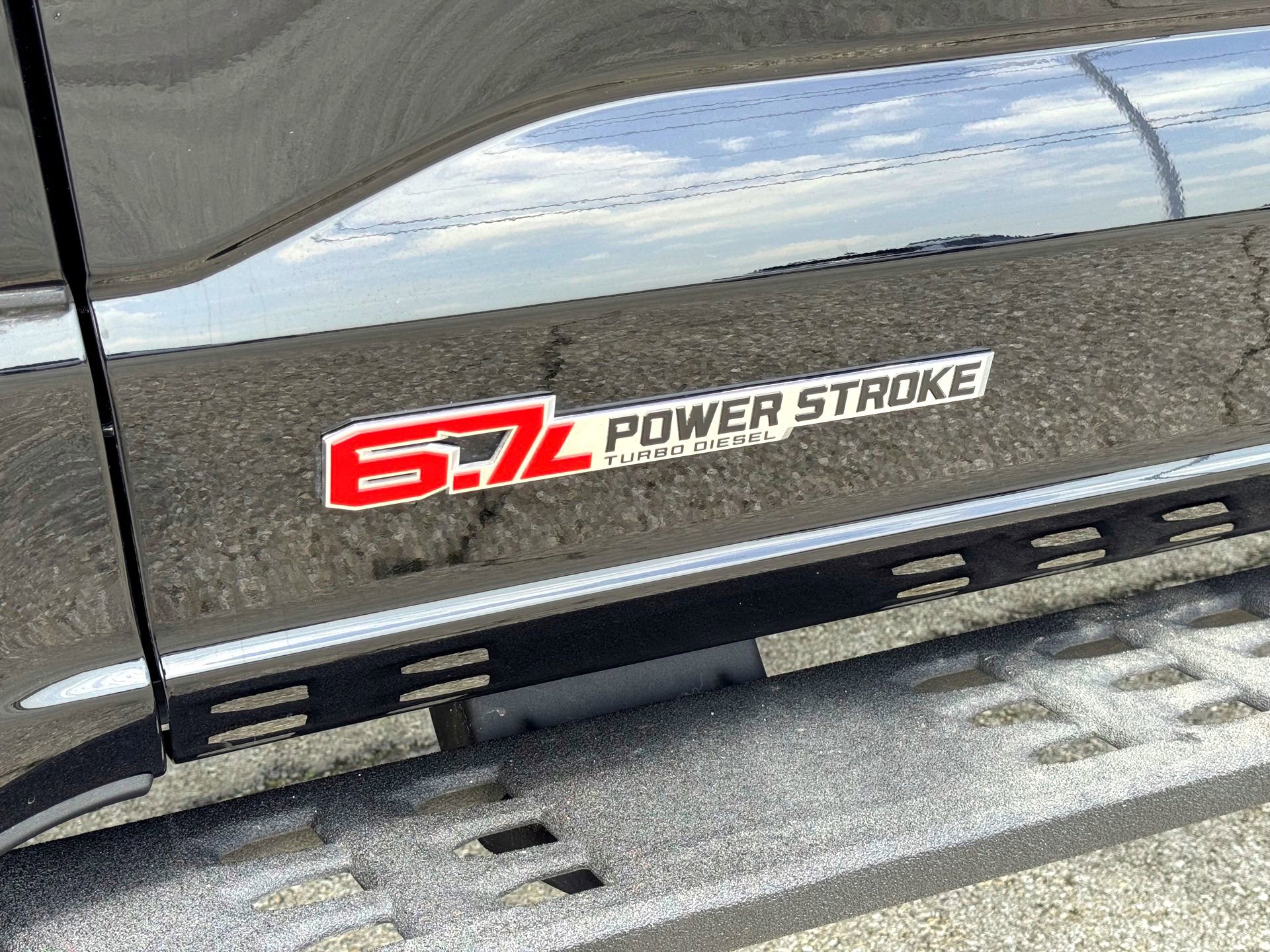 Certified 2026 Ford F350 Platinum w/ Tremor Off-Road Package AWD/4WD image 3