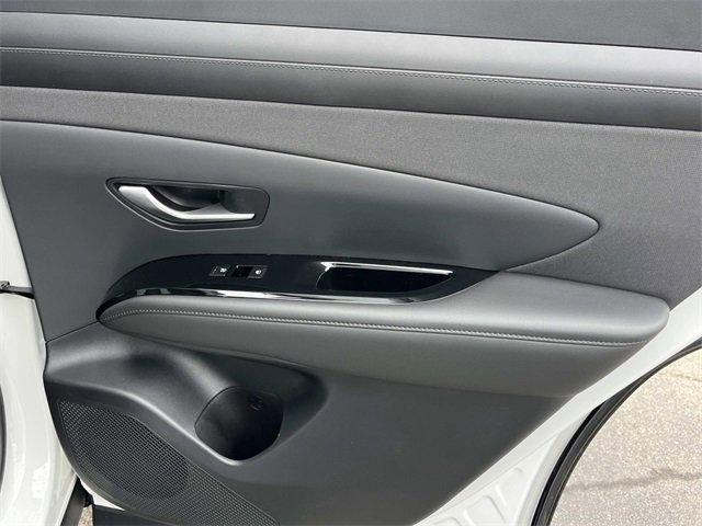 Used 2025 Hyundai Tucson Limited image 23