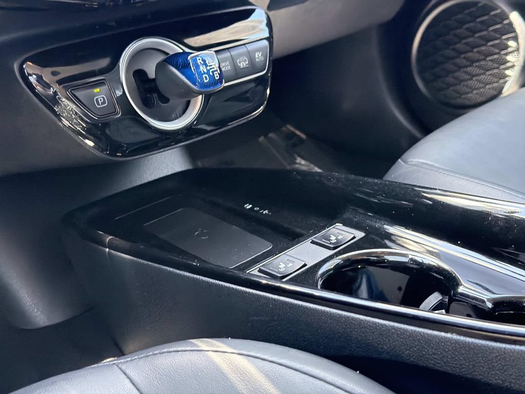 Used 2020 Toyota Prius Prime XLE FWD image 16