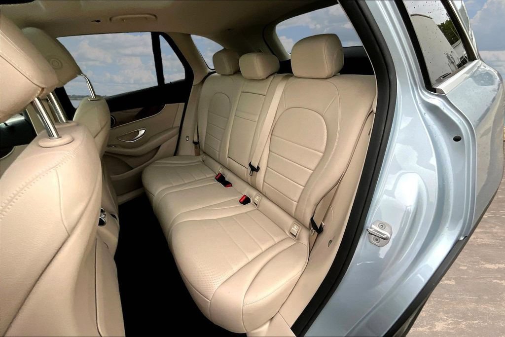 Used 2018 Mercedes-Benz GLC 300 4MATIC image 23