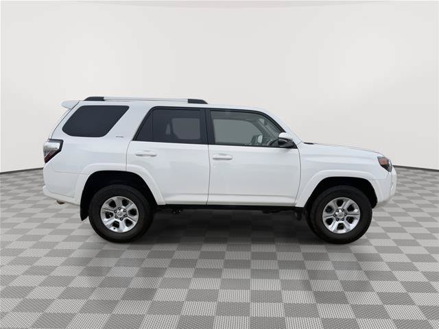 Used 2021 Toyota 4Runner SR5 Premium w/ Moonroof Package AWD/4WD image 6