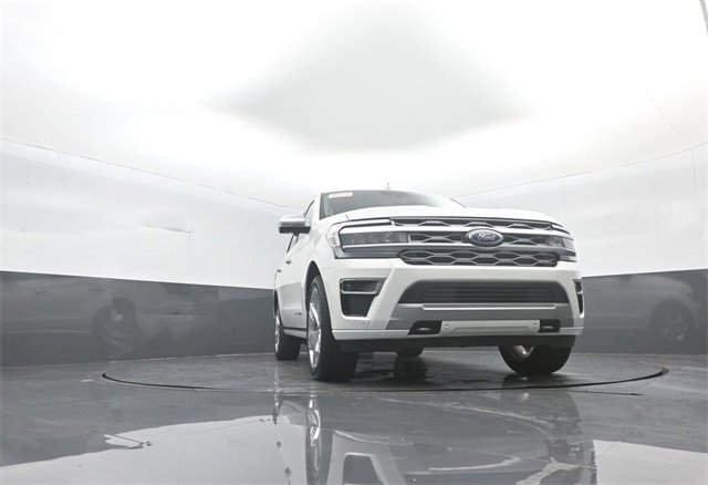 Certified 2024 Ford Expedition Platinum image 29
