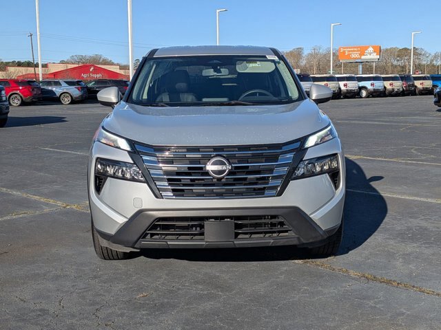 Used 2024 Nissan Rogue SV AWD/4WD image 9