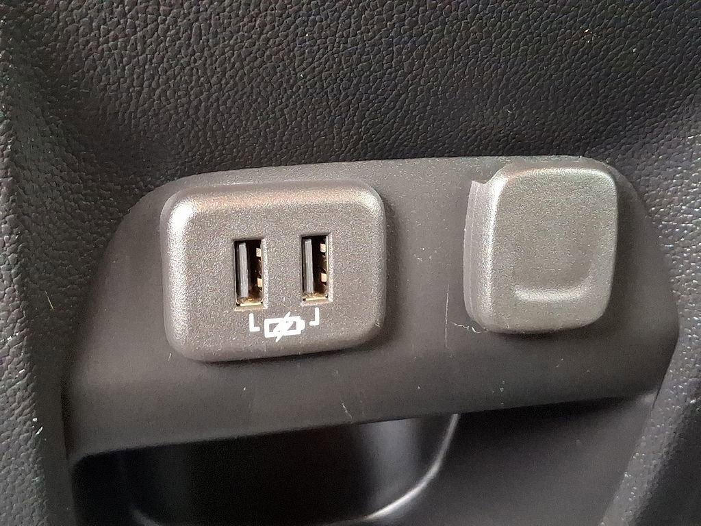 Used 2021 Chevrolet Colorado Z71 image 11