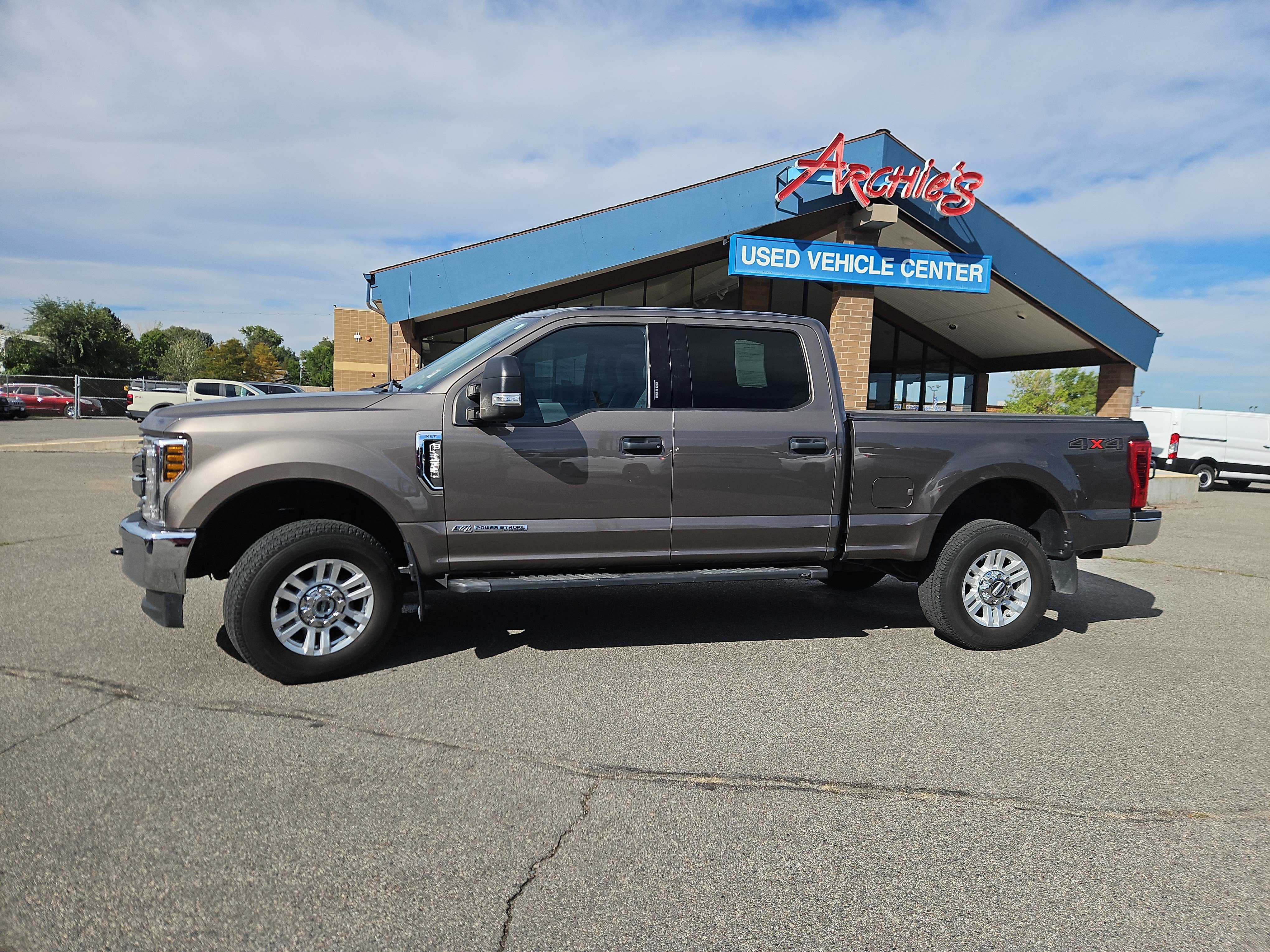 Certified 2018 Ford F250 XLT AWD/4WD image 2