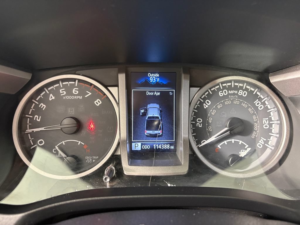 Used 2017 Toyota Tacoma SR5 w/ Tow Package AWD/4WD image 16