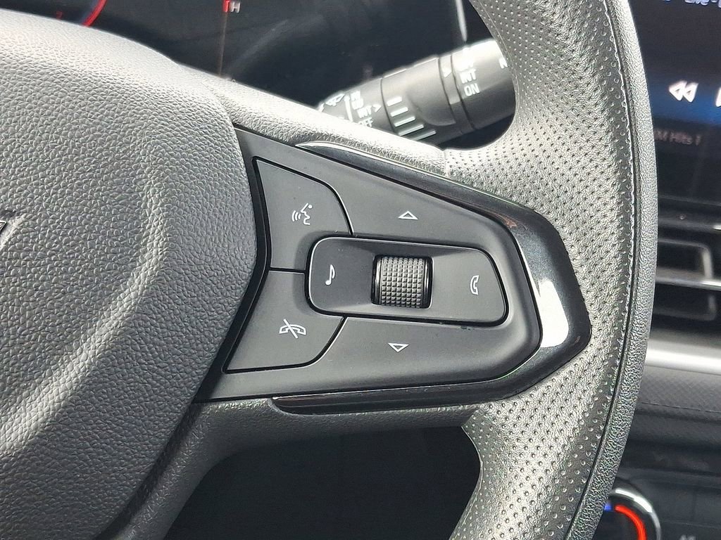 Used 2025 Chevrolet TrailBlazer LT AWD/4WD image 24