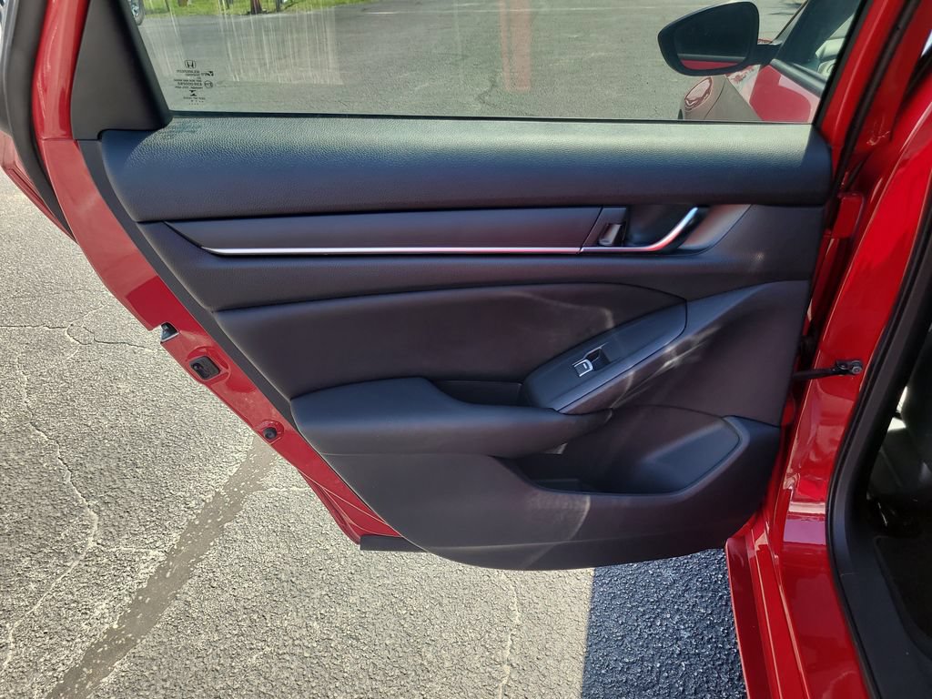 Used 2019 Honda Accord Sport image 9