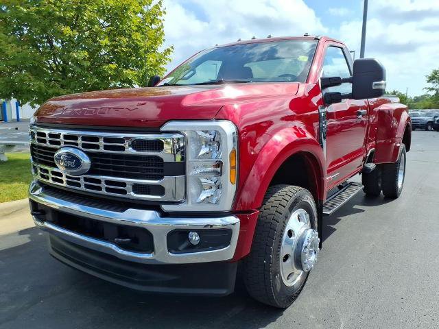 Certified 2024 Ford F350 Platinum w/ Tremor Off-Road Package AWD/4WD image 1