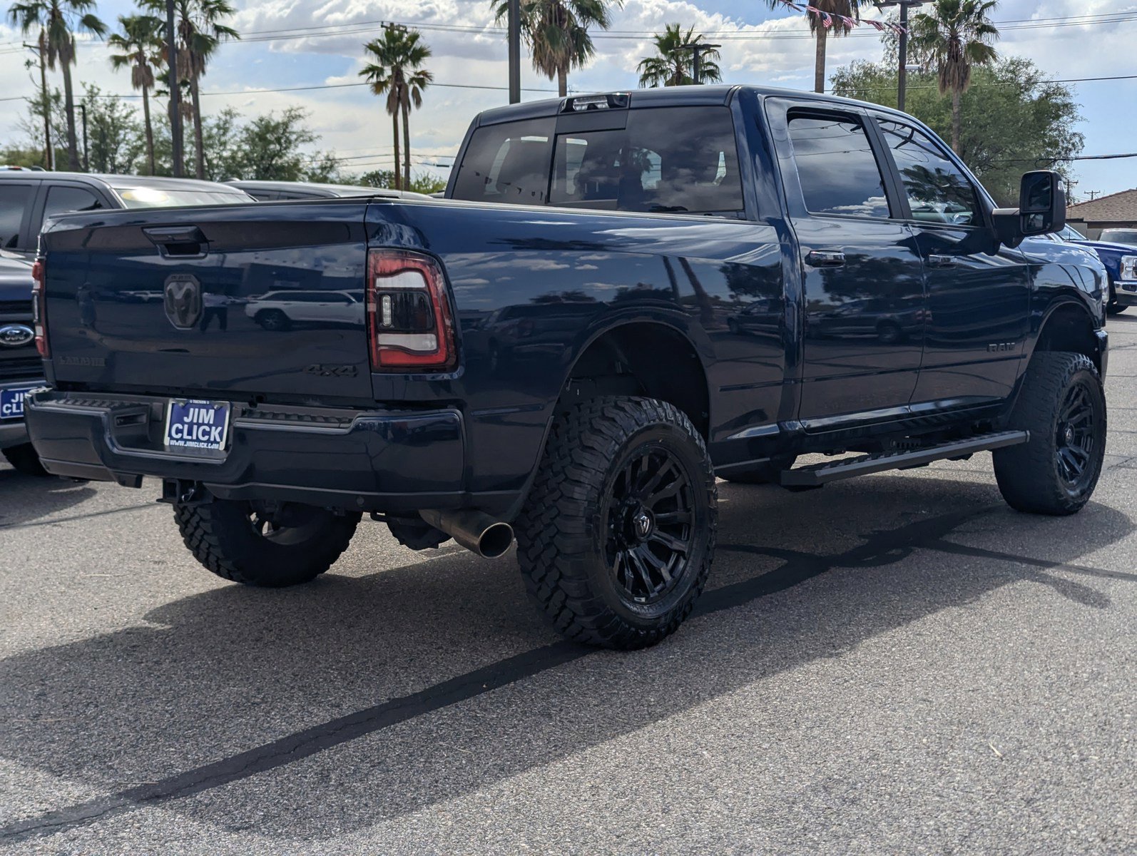 Used 2024 RAM 2500 Laramie w/ Night Edition AWD/4WD image 2