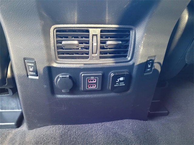 Used 2021 Nissan Titan PRO-4X w/ Pro-4x Convenience Package image 14