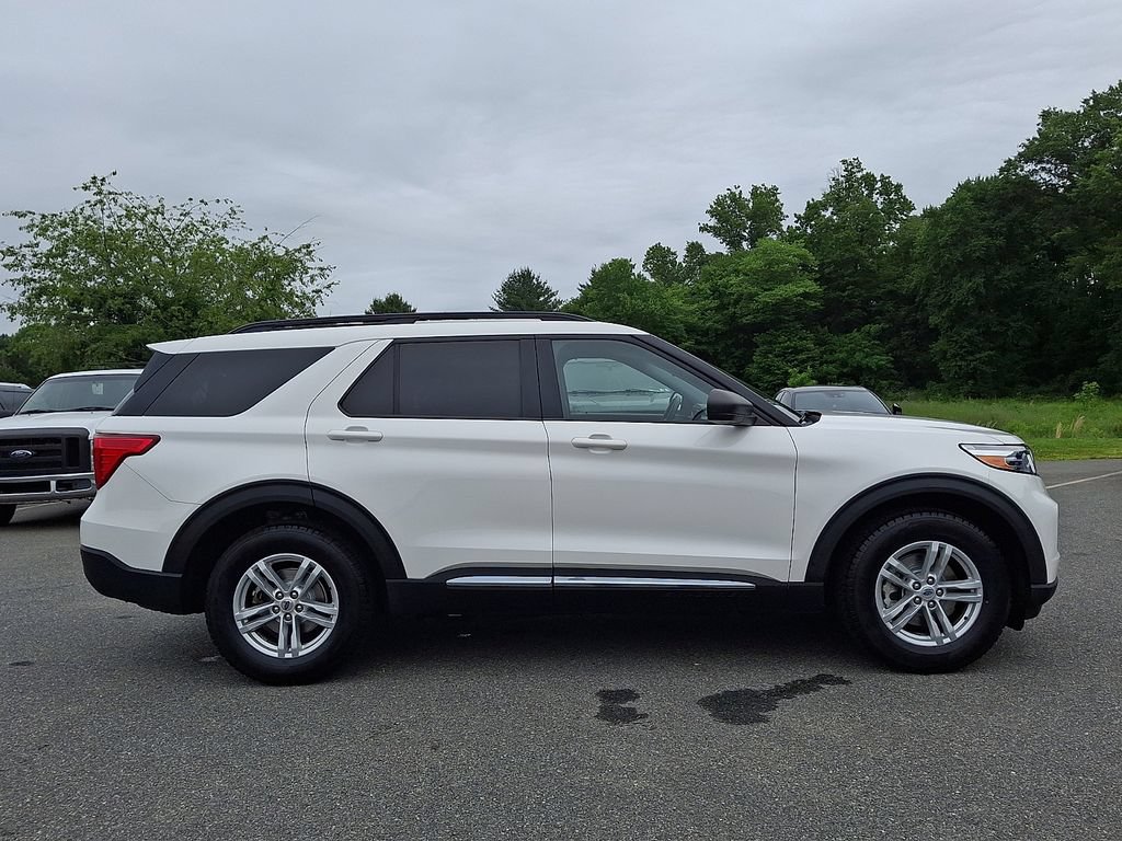 Certified 2023 Ford Explorer XLT w/ Equipment Group 202A AWD/4WD image 7