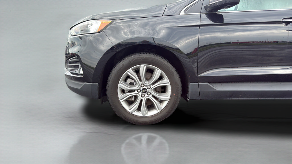 Certified 2024 Ford Edge Titanium AWD/4WD image 30