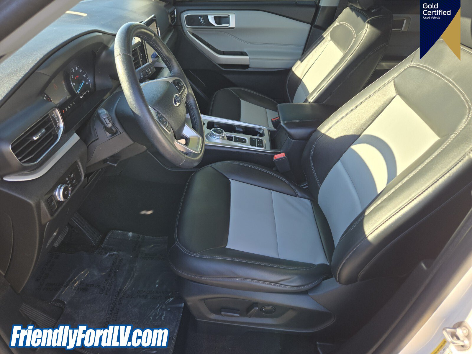 Certified 2023 Ford Explorer XLT w/ Equipment Group 202A RWD image 6