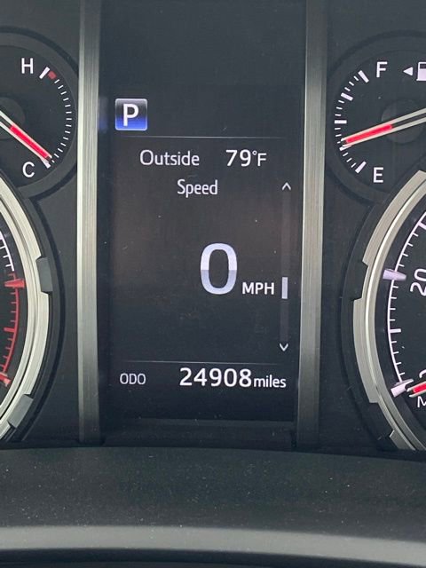 Used 2022 Toyota 4Runner TRD Sport AWD/4WD image 7