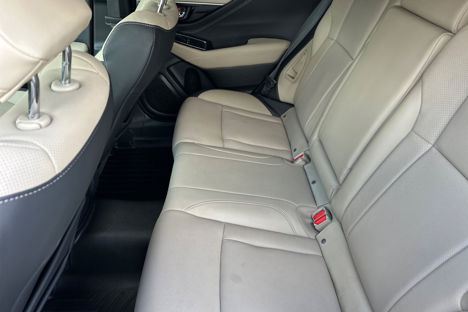 Used 2024 Subaru Outback Limited AWD/4WD image 11
