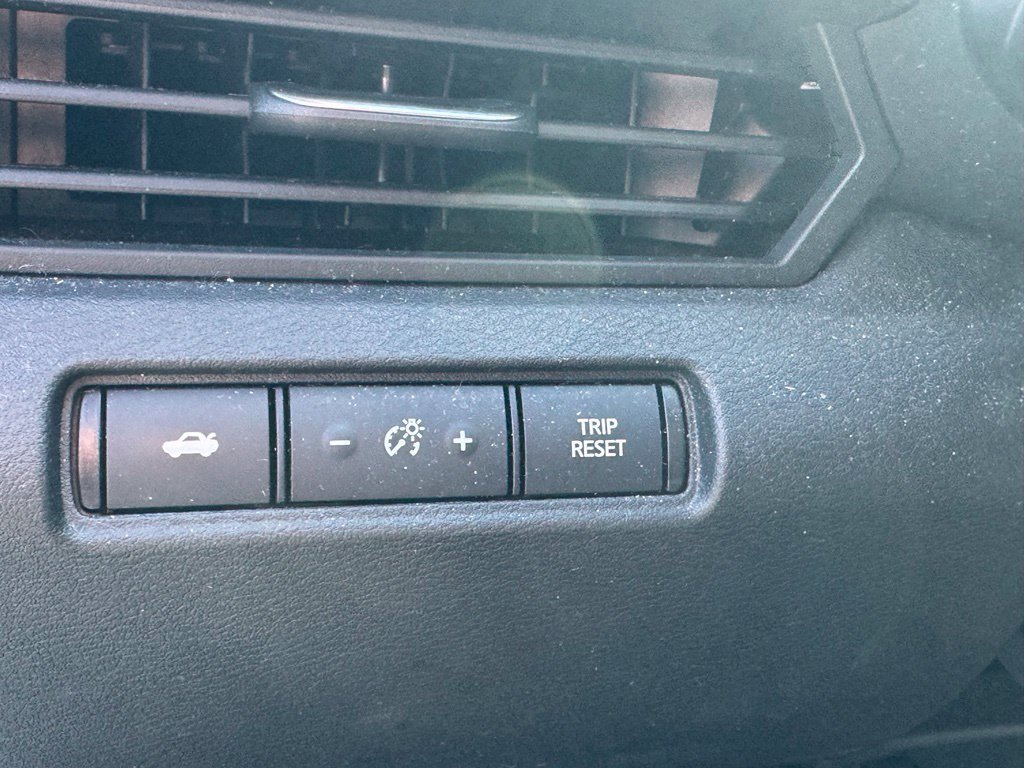 Used 2023 Nissan Altima 2.5 SV FWD image 12