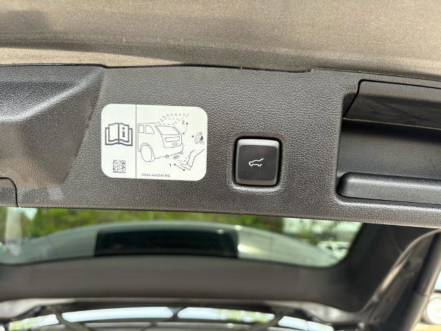 Certified 2020 Ford Escape SEL image 10