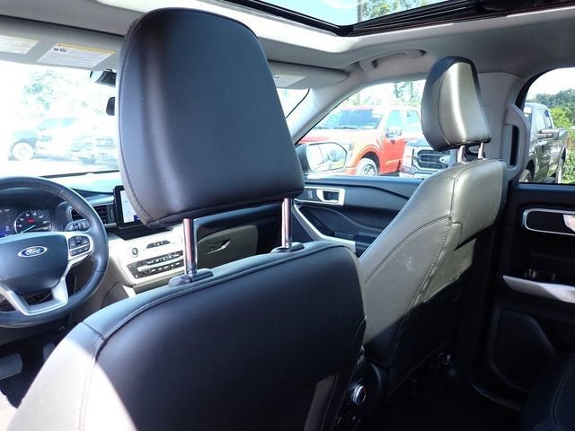 Certified 2023 Ford Explorer XLT w/ Equipment Group 202A AWD/4WD image 19