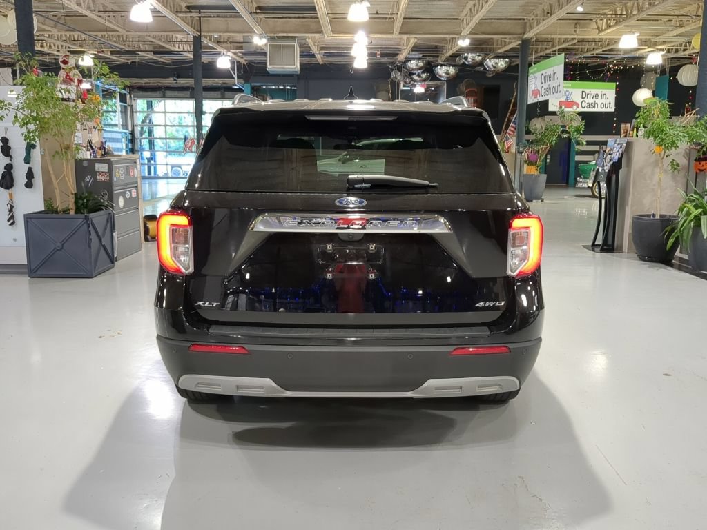 Certified 2023 Ford Explorer XLT w/ Equipment Group 202A AWD/4WD image 10