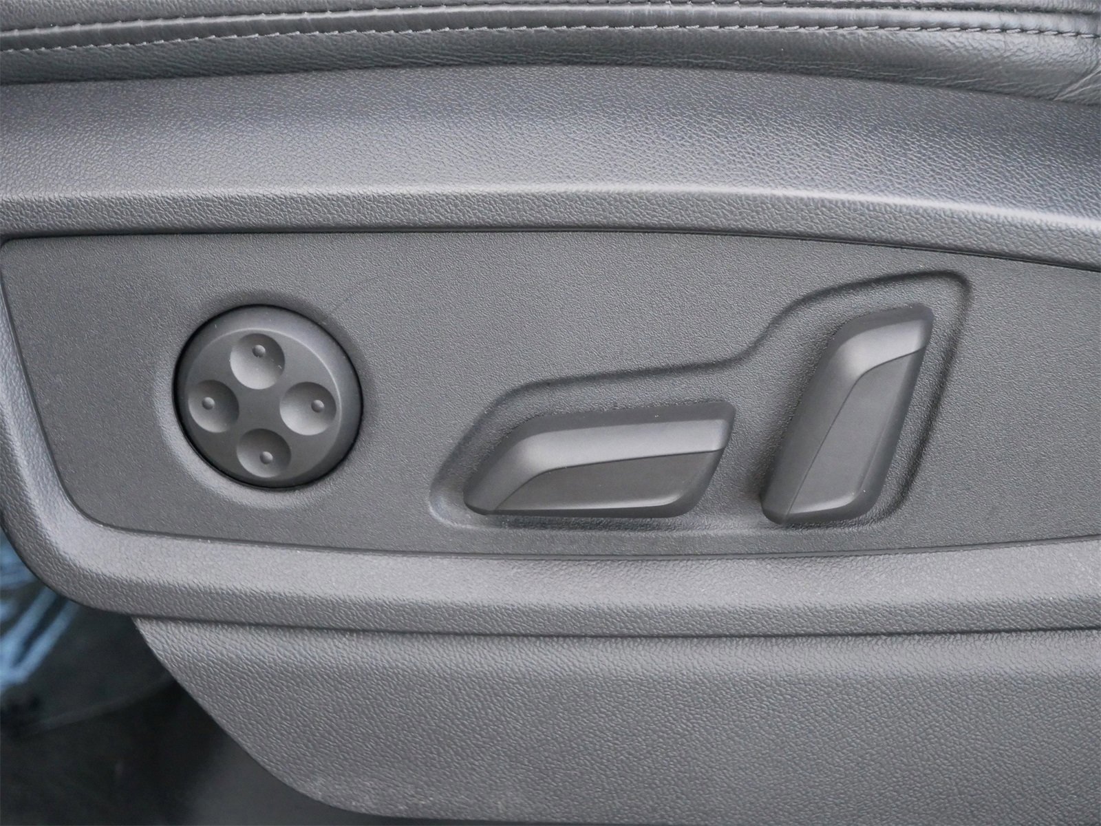 Used 2023 Audi Q5 2.0T Premium Plus image 12