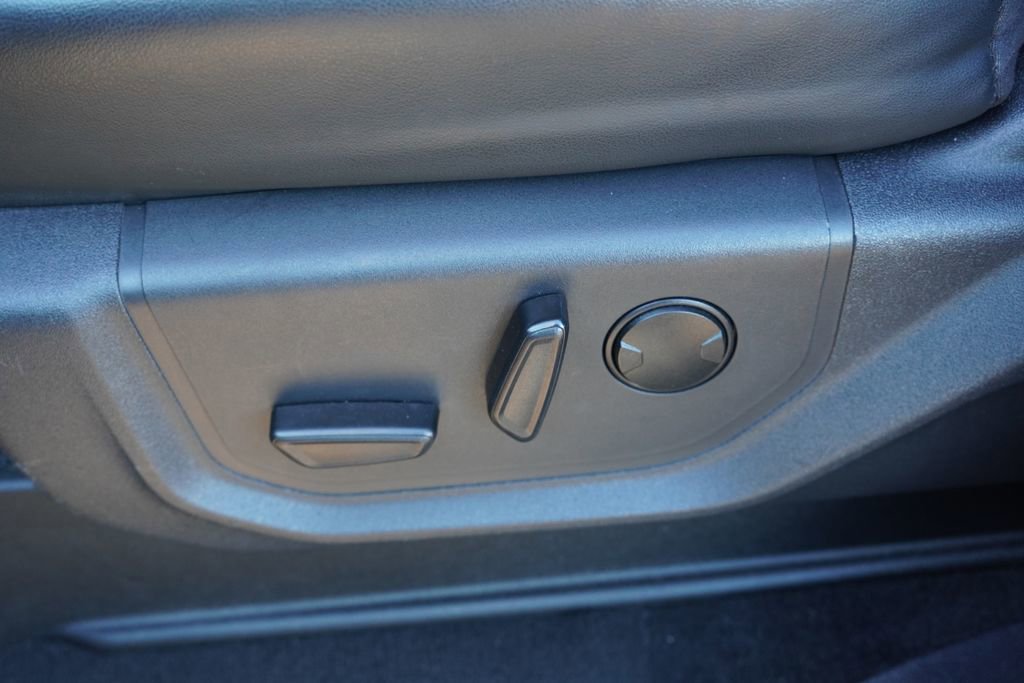 Certified 2024 Ford Expedition XLT image 27