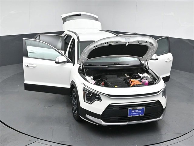Used 2024 Kia Niro EX image 58