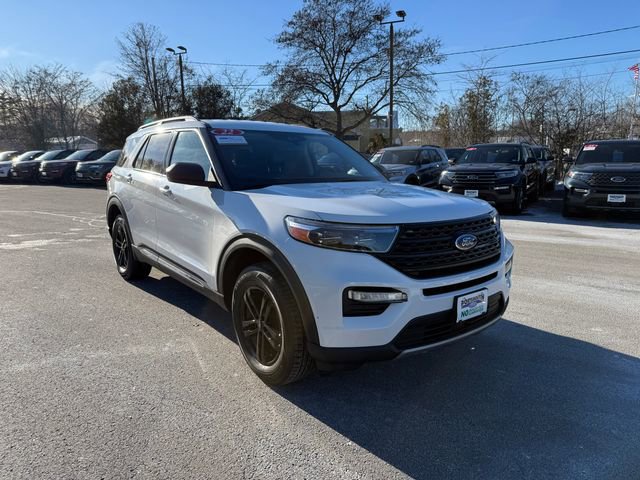 Certified 2022 Ford Explorer XLT w/ Equipment Group 202A image 1