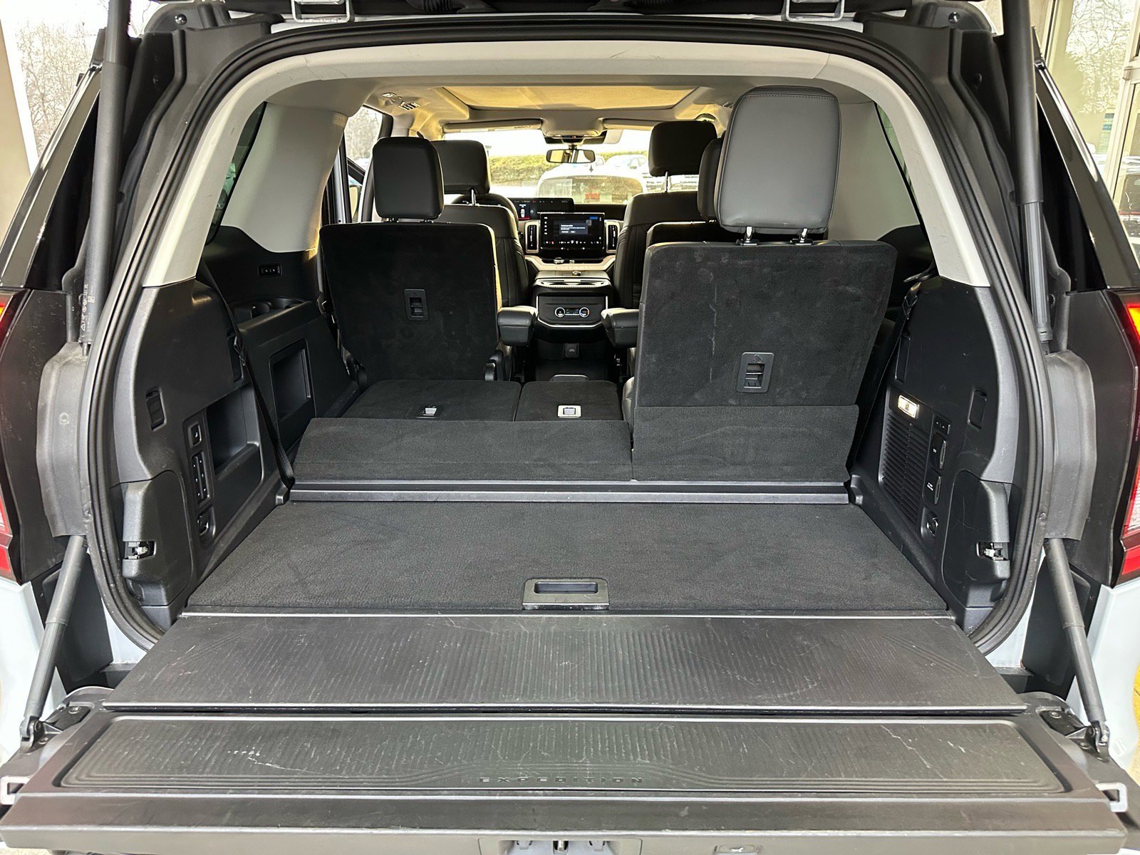 Certified 2025 Ford Expedition Active image 31