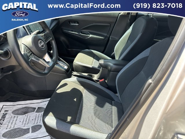 Used 2025 Nissan Versa SV FWD image 18