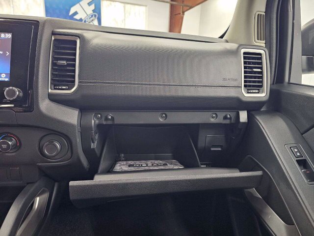 Used 2024 Nissan Frontier SV w/ Technology Package AWD/4WD image 16