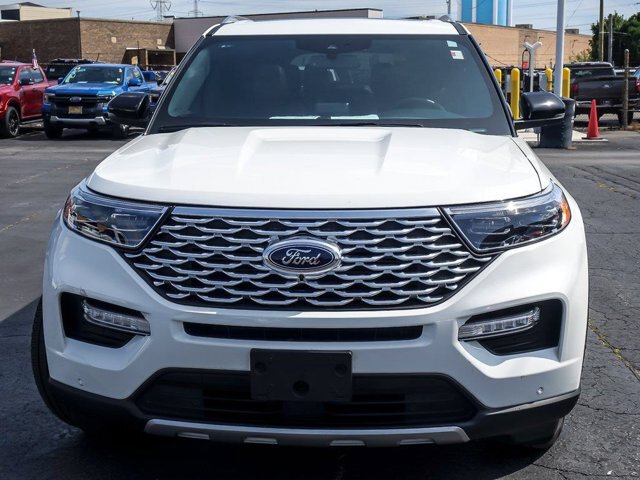 Certified 2023 Ford Explorer Platinum w/ Technology Package AWD/4WD image 5