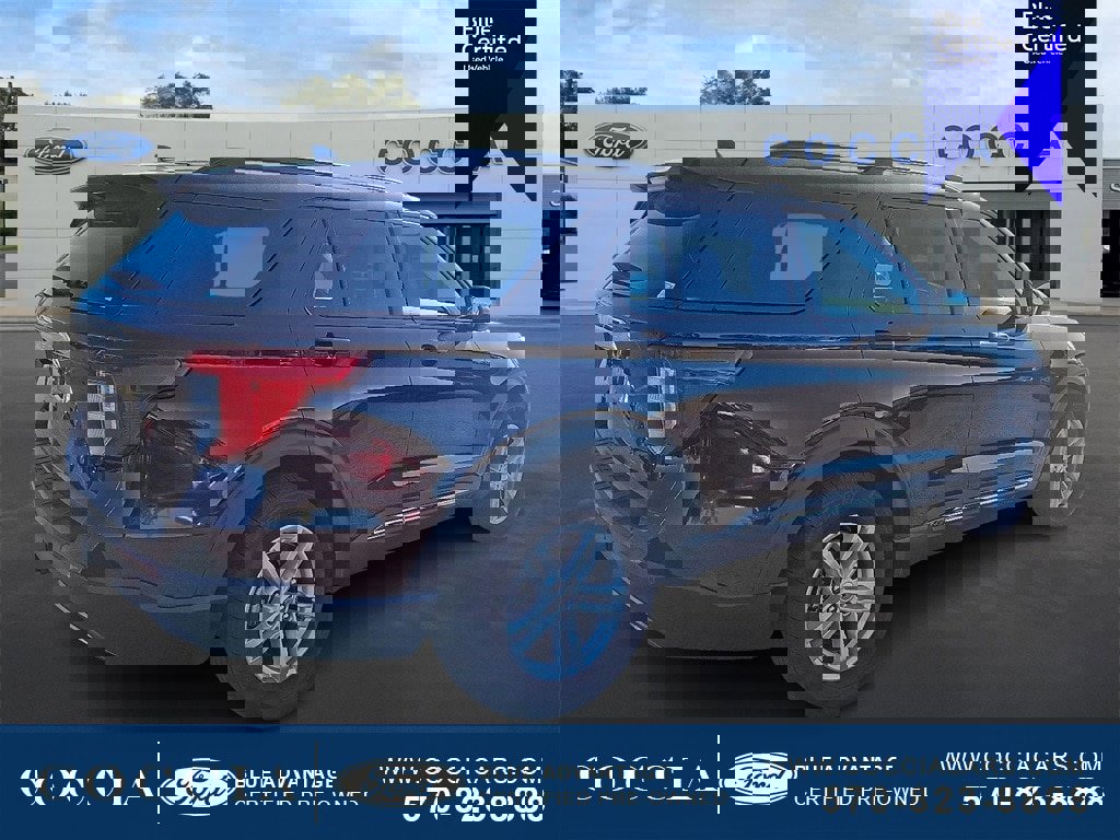 Certified 2023 Ford Explorer XLT w/ Equipment Group 202A image 5
