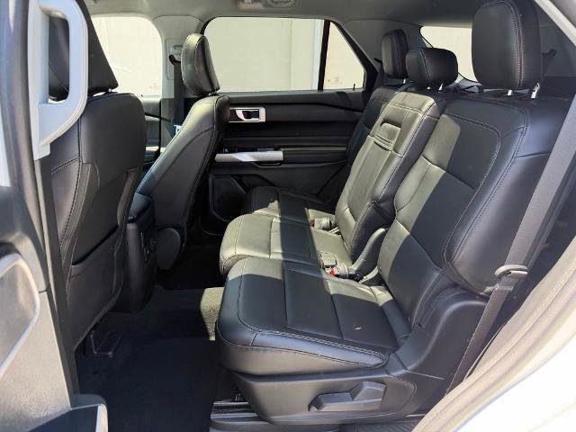 Certified 2023 Ford Explorer XLT w/ Equipment Group 202A AWD/4WD image 15