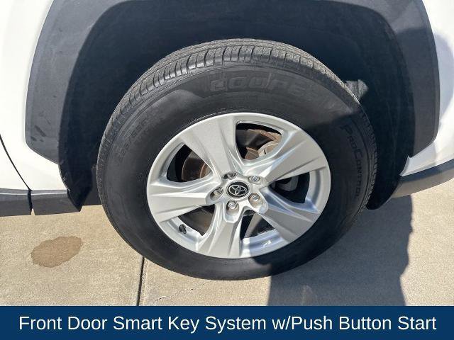 Used 2020 Toyota RAV4 XLE w/ Convenience Package image 10