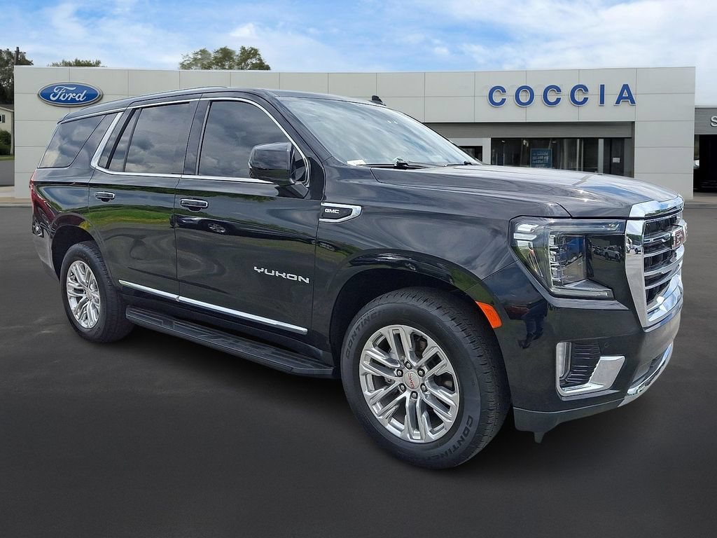 Used 2022 GMC Yukon SLT w/ SLT Luxury Package AWD/4WD image 3