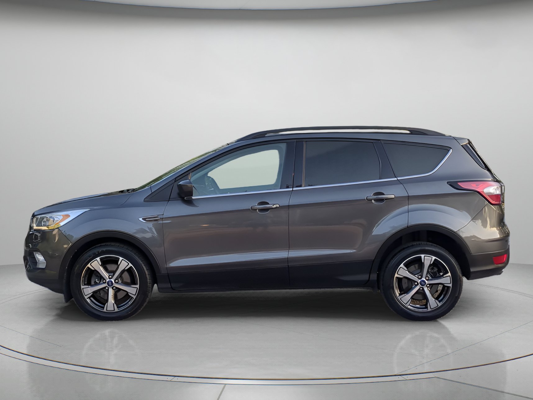 Certified 2017 Ford Escape SE w/ SE Leather Comfort Package FWD image 43