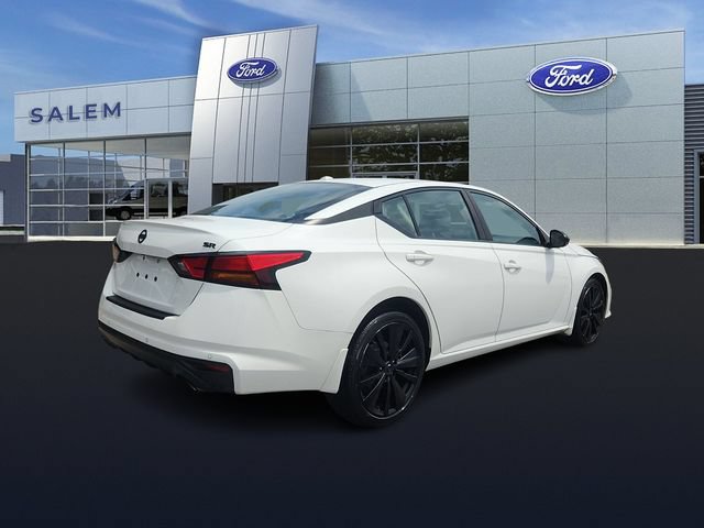 Used 2021 Nissan Altima 2.5 SR w/ SR Premium Package AWD/4WD image 3