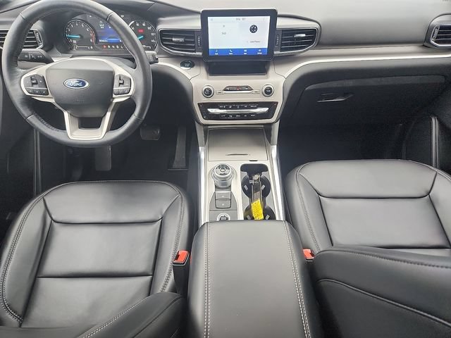 Certified 2023 Ford Explorer XLT w/ Equipment Group 202A AWD/4WD image 8